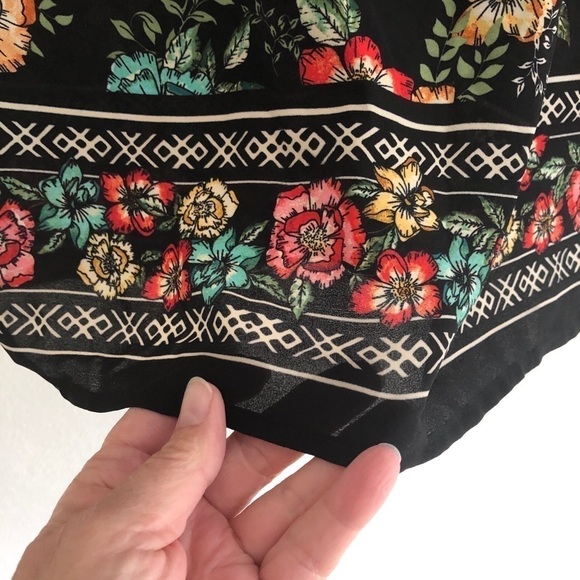 Rose & Olive Black Floral Long Sleeve Blouse Size Small - Picture 7 of 12